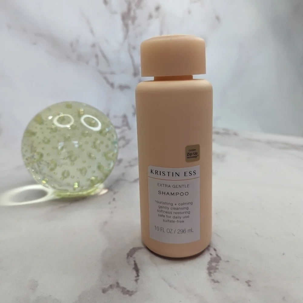Kristin Ess Extra Gentle Shampoo Signature Sulfate Free 10 oz 296 mL Pink